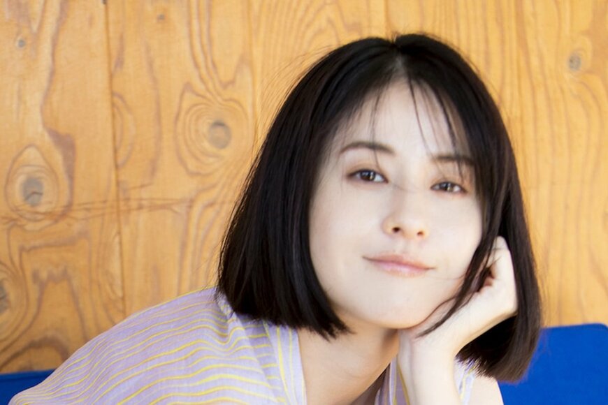 「わたしの宝物」が話題！40歳・松本若菜の真っ白二の腕！ドラマ効果でフォトエッセイ重版決定