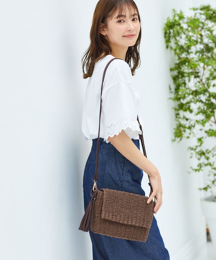 出所：ハニーズ公式通販 タッセル付雑材ショルダー