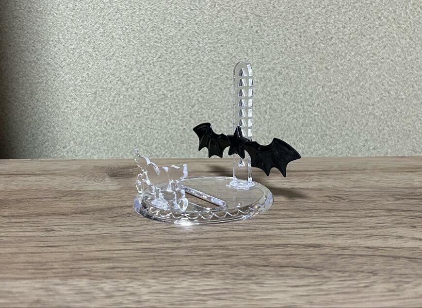 筆者撮影（セリア、ぬいぐるみデコスタンド 天使と悪魔）