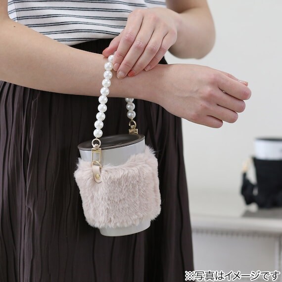 出所：株式会社ニトリホールディングス　カップホルダー　パールファー