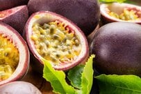 果物専門店で購入したパッションフルーツに違和感　「まさかの中身」に思わず二度見