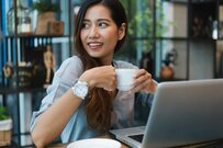 40～50代「おひとりさま」平均貯蓄額のリアル。就業状況や手取りから何％貯蓄しているかも確認