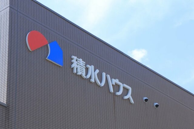 積水ハウスで建てた実家の壁に「2022年」の文字が…「祖父が起こした予想外の行動」に思わず目を疑う