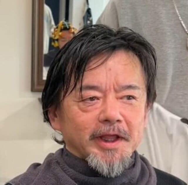 60歳を迎えた男性が「パーマ」で変身　イケオジ爆誕のビフォアフに「10歳若返って見える」「すごい若見え！」