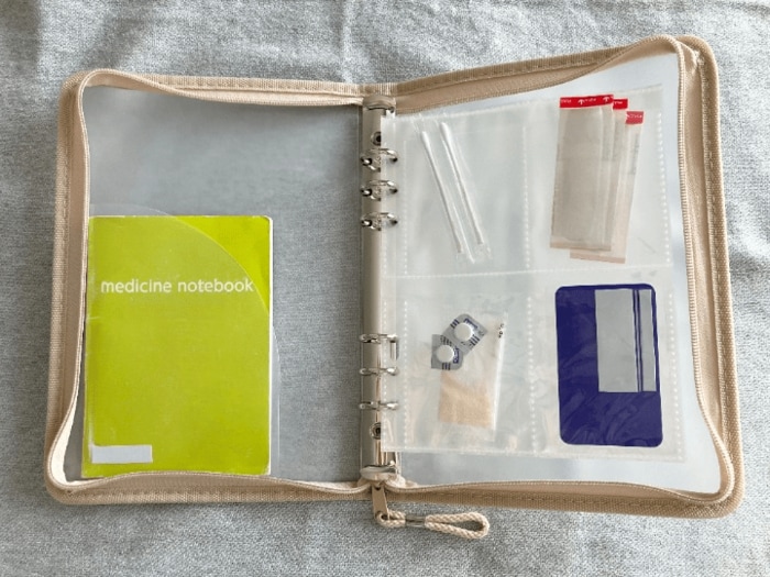 薬や絆創膏、診察券を収納することで、病院セットも作れる！