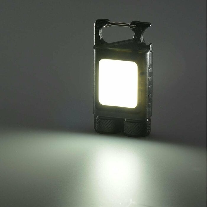 「コンパクト2WAYライト」（2480円）