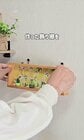 【100均DIY】セリアの木製ラックが「ハロウィンコーナー」に変身！内側をレモン柄からオレンジの色紙に貼り替えるだけ、「不器用でも簡単に出来るから」