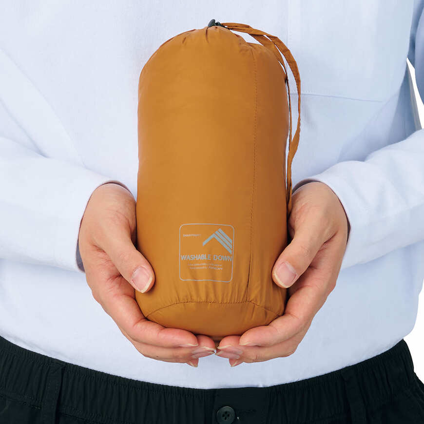 出所：ワークマン公式　リペアテック（R）洗えるフュージョンダウン（R）ライトジャケット