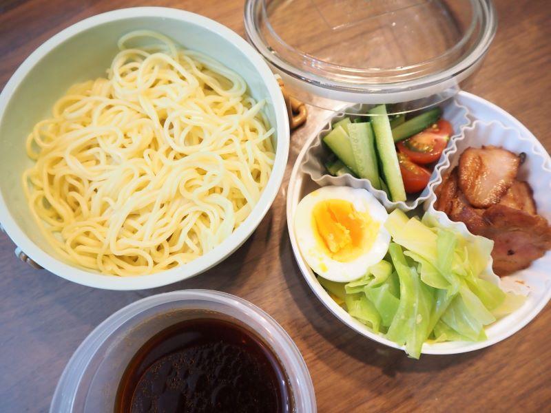 ラウンドランチボックス