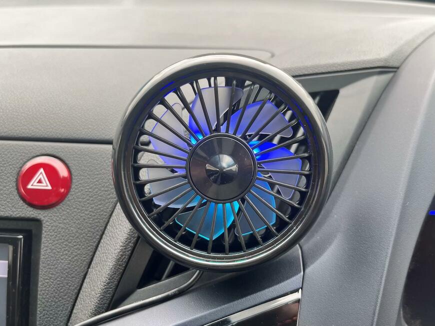 車載エアコン送風口ファン