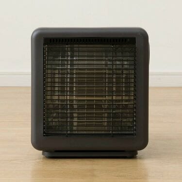 足元ぬくぬく！ニトリ「リフレクトヒーター」がこの冬無双するかも