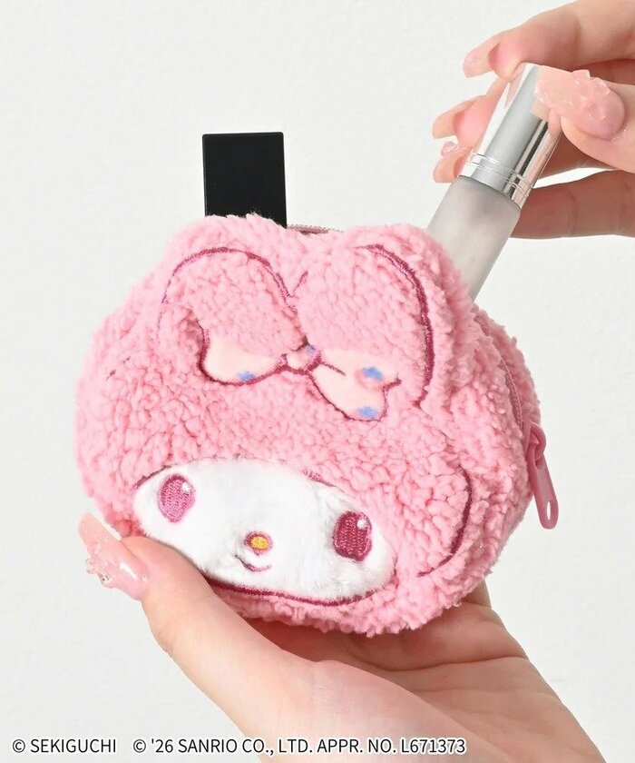 重量はいずれも約30gと非常に軽く作られています