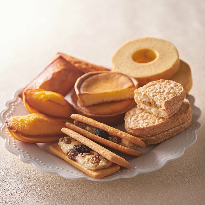 6種類の人気の焼き菓子が入っています