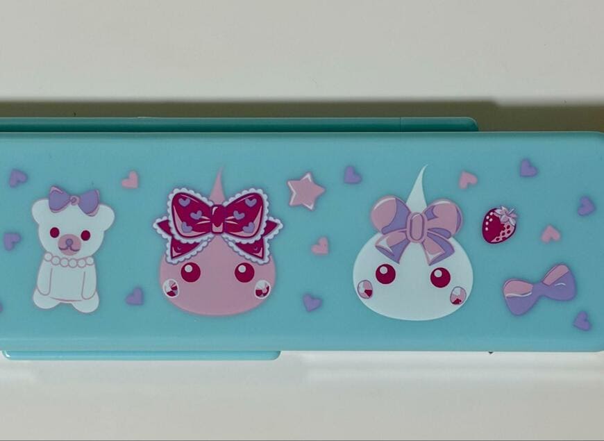 筆者撮影（キャンドゥ、ほっぺちゃん ペンケース）