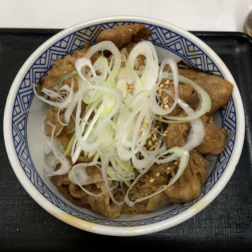 【吉野家】カルビ丼を徹底解説。おススメ食べ方3選＆牛丼との比較も