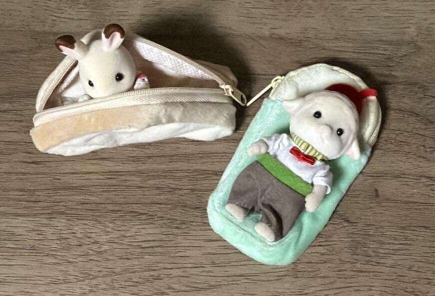 セリア、ミニポーチ クリームソーダ＆プリン＆サンドイッチ柄の画像