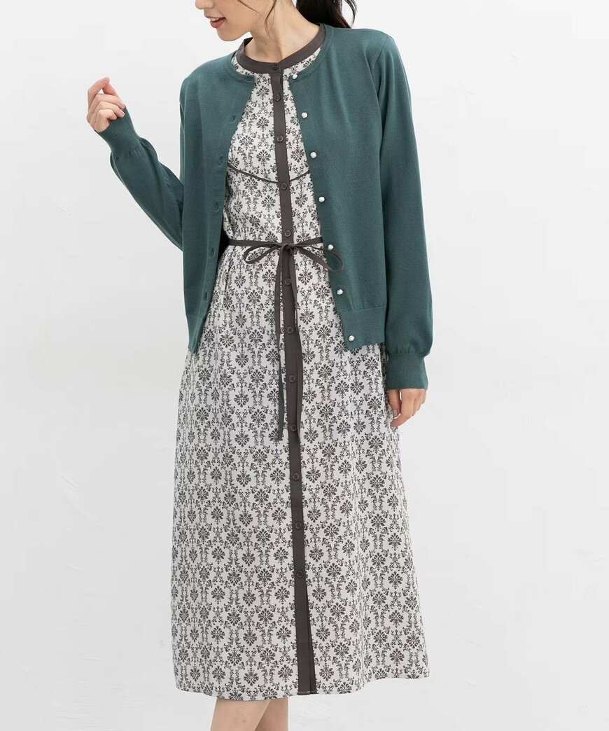 40代も挑戦しやすいクラシカルな柄ワンピース