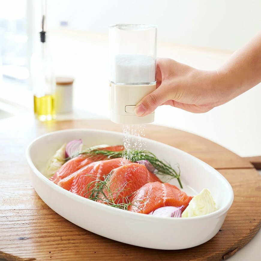 ニトリ公式　減塩対策！塩少々が出せるポットの画像