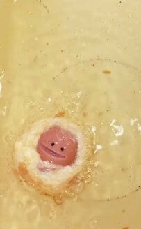 【鶏と野菜の黒酢ソース弁当】高校生男子に作る　ゆるカワ表情のソーセー人にほっこり！