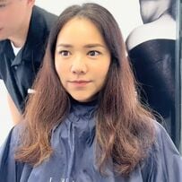 【大変身】ロングの女性がカットで大胆イメチェン！→「予想を超えました！」と大満足