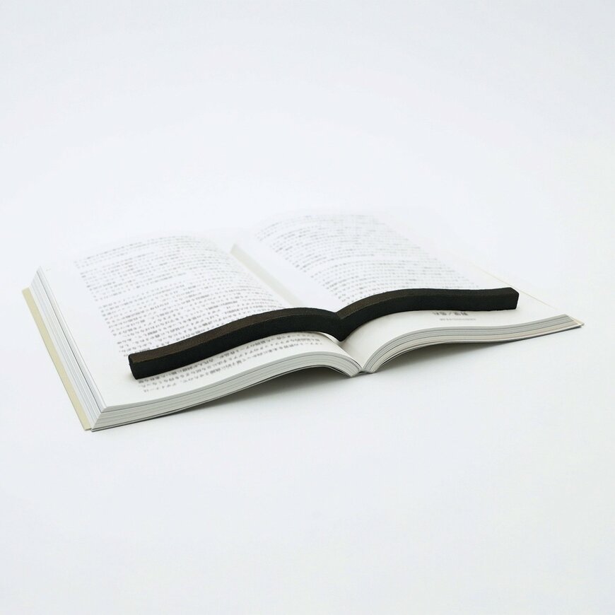 出所：コクヨ株式会社「再発売を求める声に応えて「本に寄り添う文鎮」を全国販売開始」PR TIMES