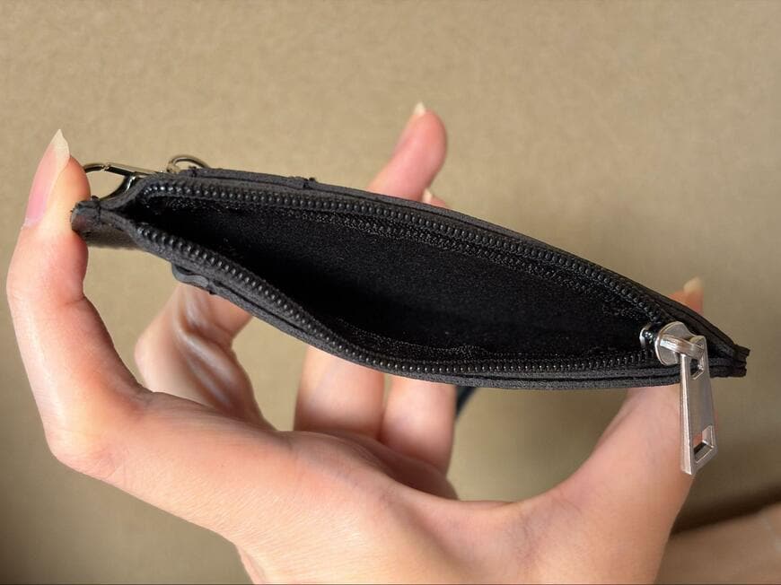 ダイソー、レザー調 小銭入れ付パスケースの画像