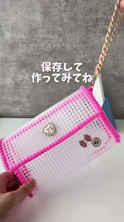完成したパラコード編みバッグ