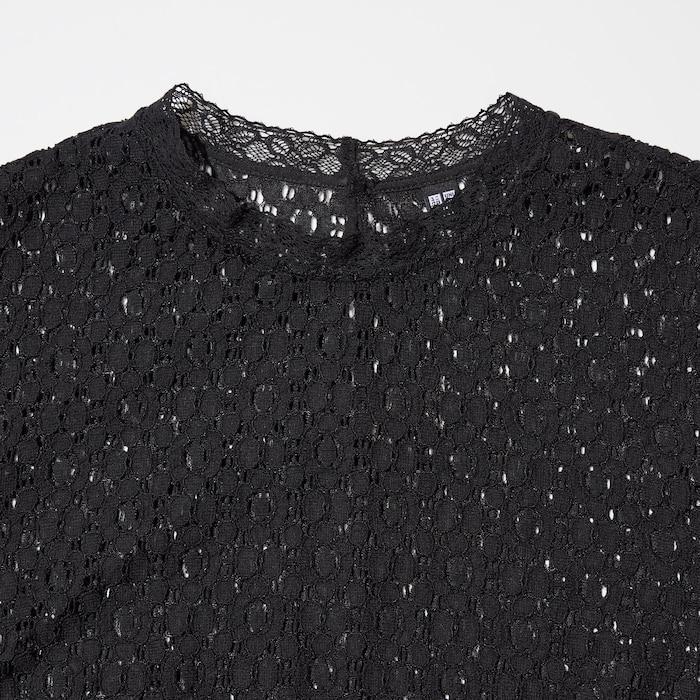 プチプラアイテムとは思えないほど上品で、高見えするブラウスです／出所：ユニクロ公式 レースブラウス（長袖）