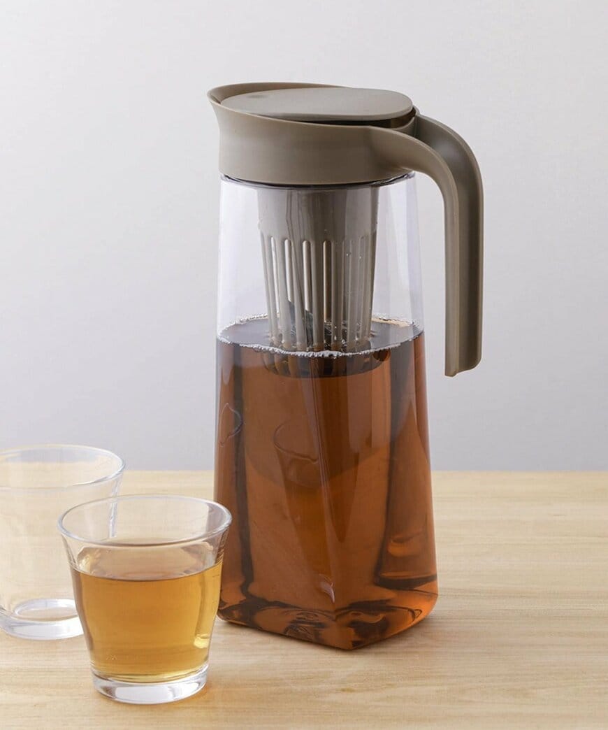 出所：3COINS公式　ストレーナー付きピッチャー：2.1L／KITINTO