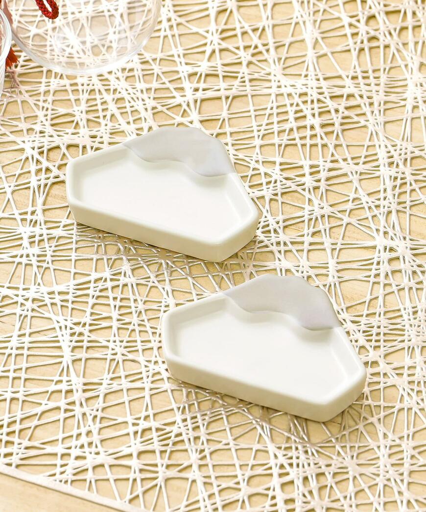 出所：パルグループ公式ファッション通販サイト 3COINS 豆皿2枚セット/お正月