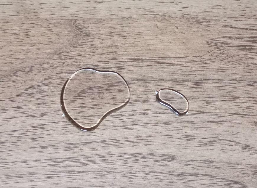 出所：筆者撮影（山田化学株式会社、ミニチュア フロアサインと水たまり）