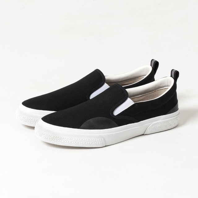 SLACK - CALMER (BLACK/WHITE) ¥6,480（税込）