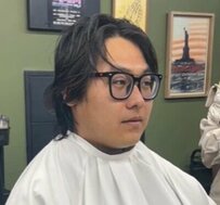 【大変身】彼女に連れられ美容室を訪れた男性　まさかの大胆イメチェンに驚き