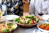高橋英樹、品数豊富で豪華な「いろいろプレート」の朝食を公開「美味しそう」と反響