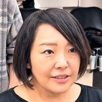 「今まで理想通りになったことがない」強癖毛の女性が大変身！まとまり抜群の「すっきりショート」へ