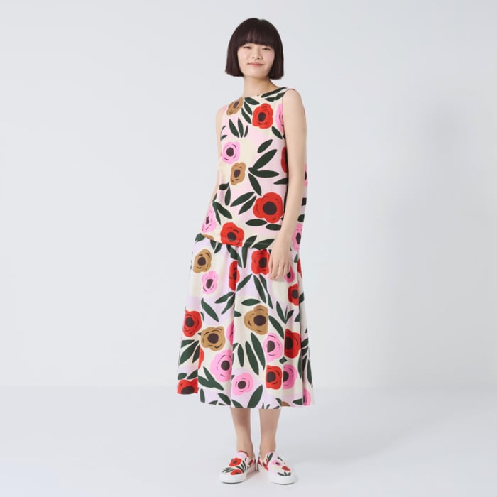 コットン100%素材のこれからの季節にピッタリなノースリーブ