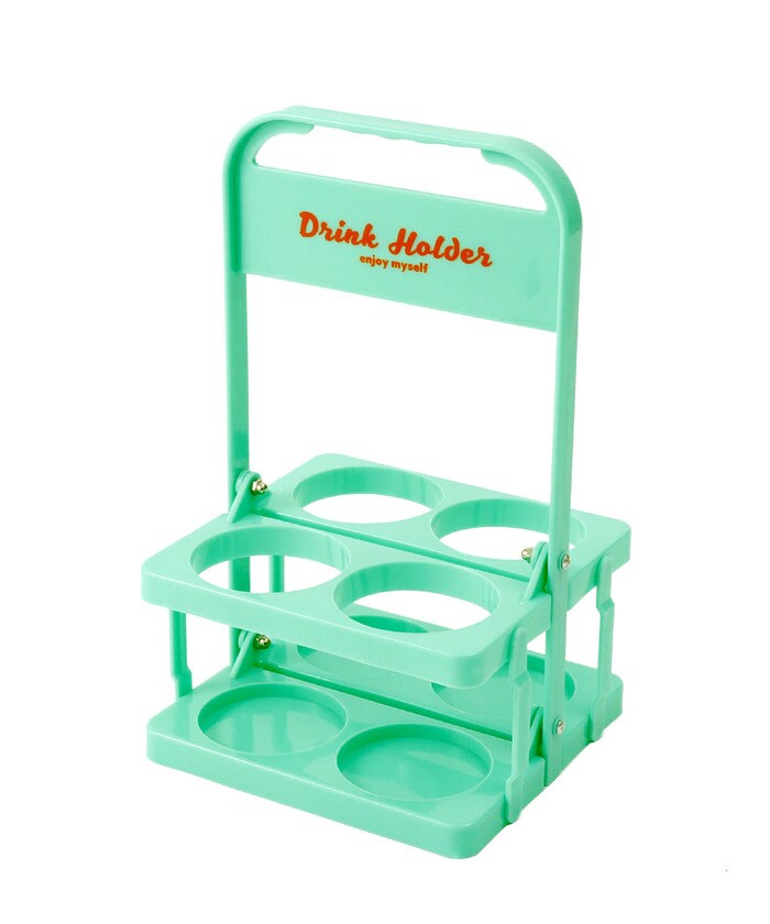 ペットボトルや缶などを4本も持ち歩けるドリンクホルダー