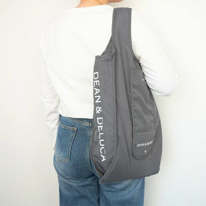 2025年3月1日(土)より新色であるチャコールグレーの販売がスタート