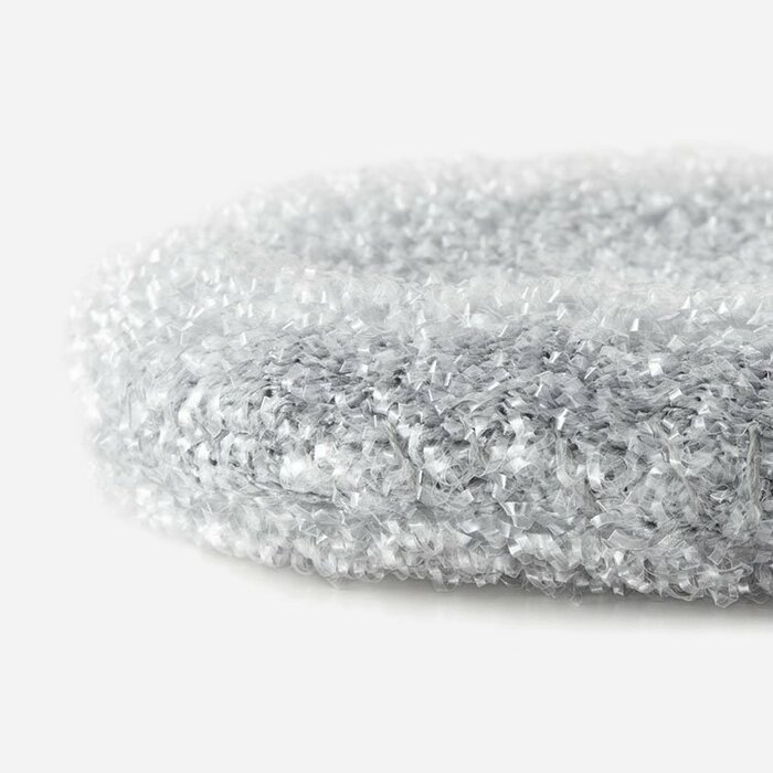 PET糸が、排水口の細かい汚れも逃さずかき取ります