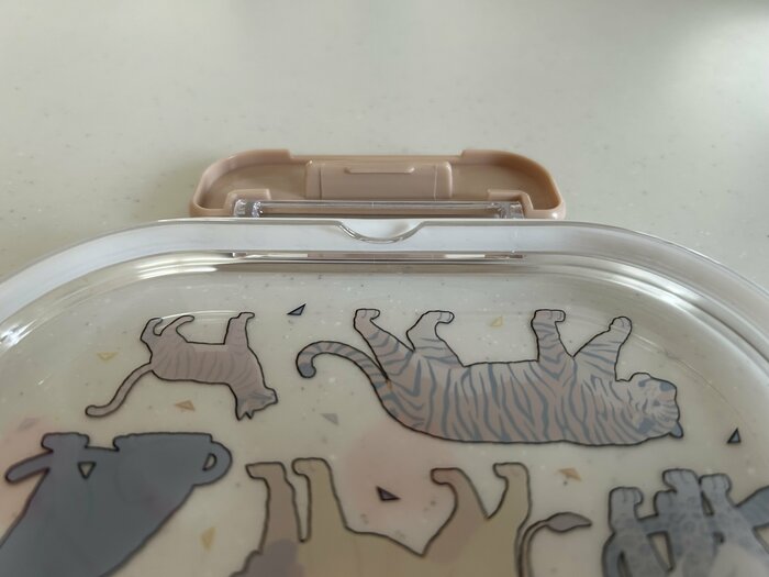 くぼみがあるのでパッキンが取り出しやすい