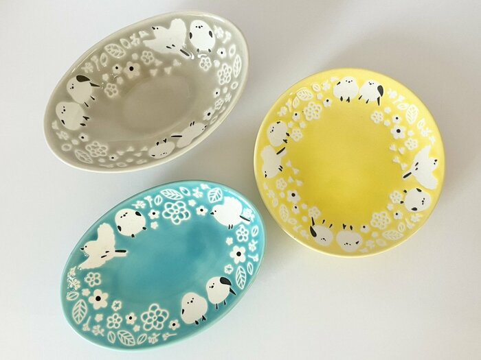 セリアの「オーバルボウル」「オーバルプレート」「プレートM」