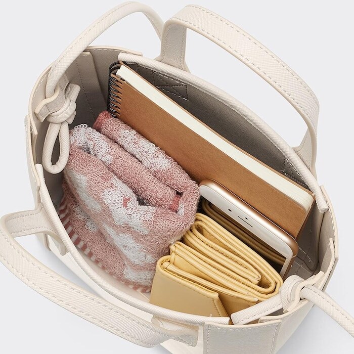 出所：GU公式ファッション通販サイト クリアミニショルダーバッグ