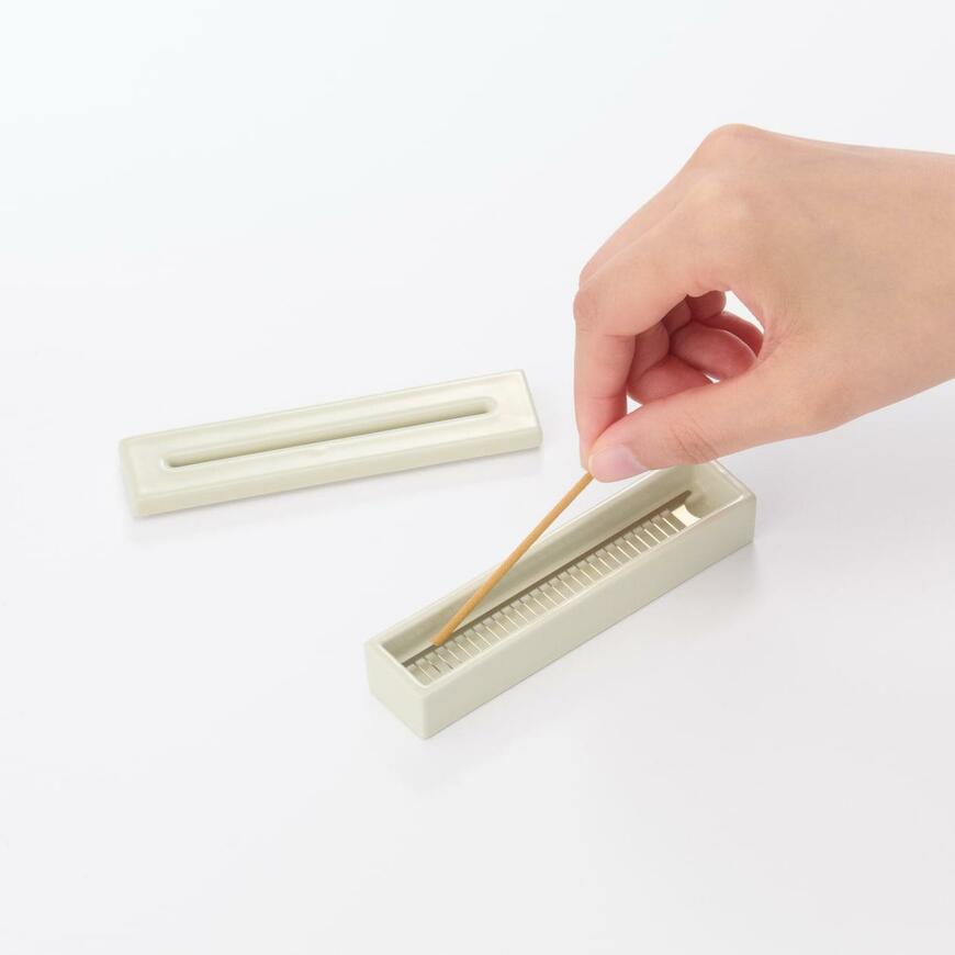 出所：無印良品 ねかせて焚く香皿