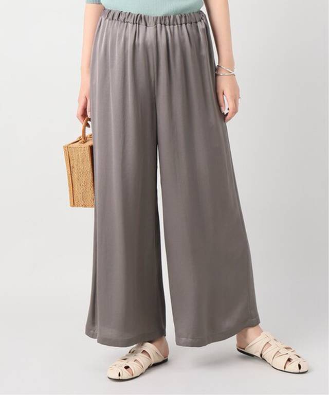 Plage - Light Satin フレアパンツ ¥18,360（税込）