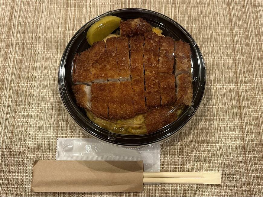 800円のカツ丼（さっくり）