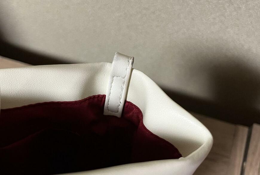 フェリシモ、サンリオキャラクターコラボいちご新聞スマホポシェット画像