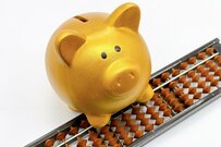 【年金エイジ】65歳以上・無職世帯「公的年金・貯蓄」は平均いくら？