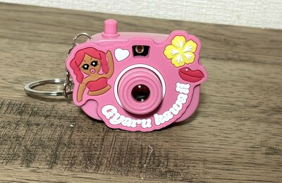 セリア、パラパラギャルカメラ キーホルダー付き商品画像