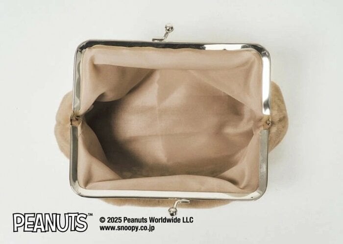 SNOOPY [スヌーピー] 刺繍入り がま口ファーポーチ
