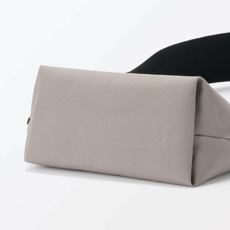 出所：無印良品公式　再生ポリエステル　太ベルトミニショルダーバッグ